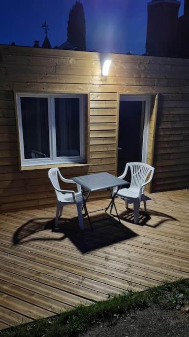Studio En Rez De Jardin Avec Terrasse Privee - Le Petit Chateau Avesnois - Tv - Wifi - Logement Complet Avesnes-sur-Helpe Εξωτερικό φωτογραφία