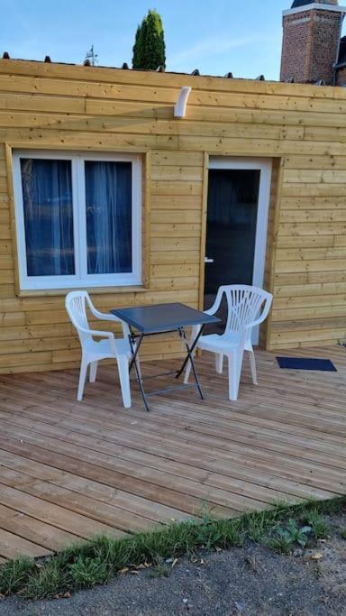 Studio En Rez De Jardin Avec Terrasse Privee - Le Petit Chateau Avesnois - Tv - Wifi - Logement Complet Avesnes-sur-Helpe Εξωτερικό φωτογραφία